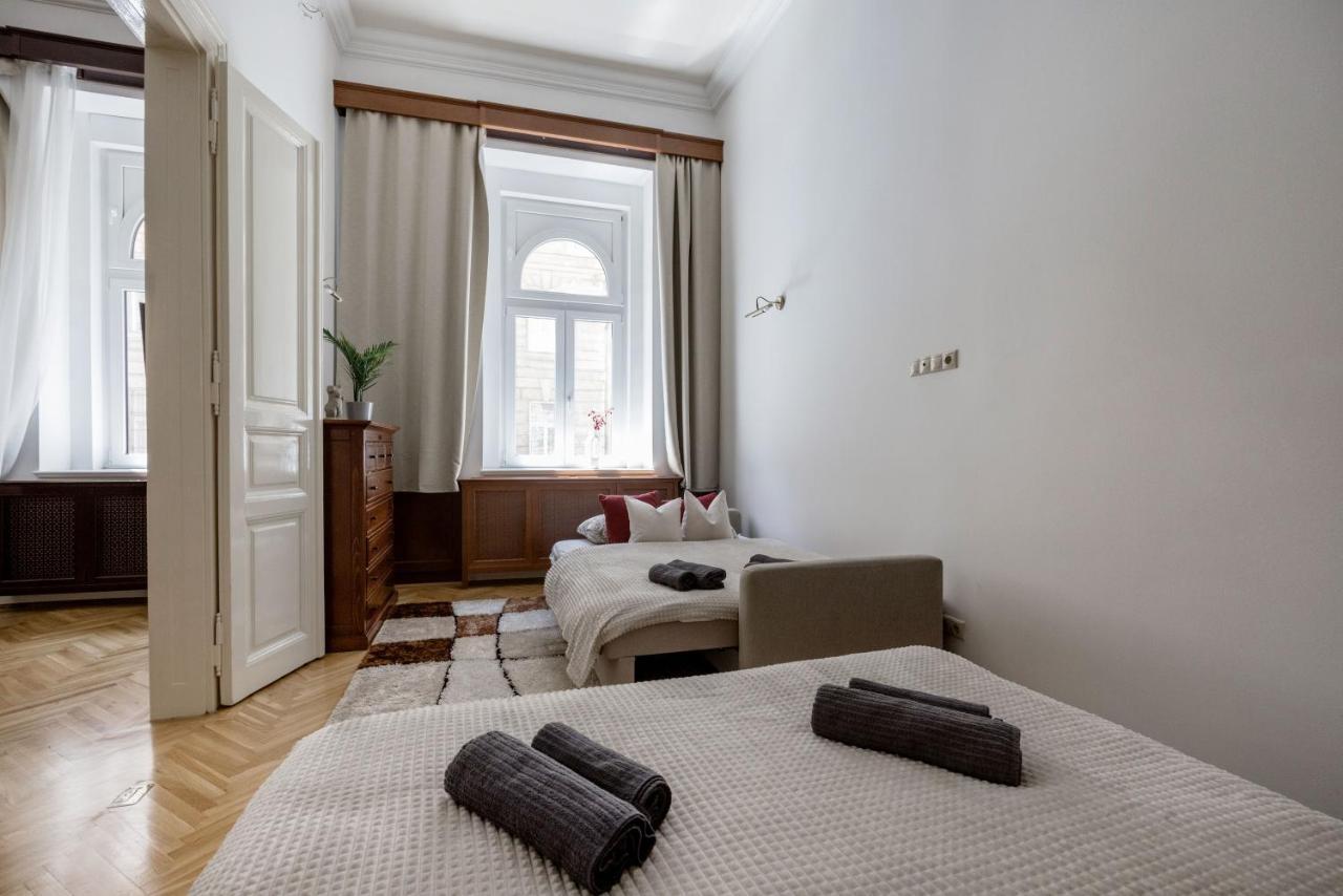 Luxe, Historic Home Near Downtown Landmarks 19Th Century Budapeszt Zewnętrze zdjęcie